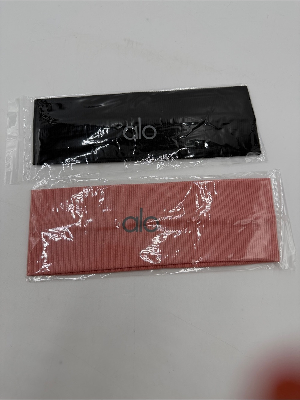 Alo Ribbed Headbands Set — Black & Dusty Rose